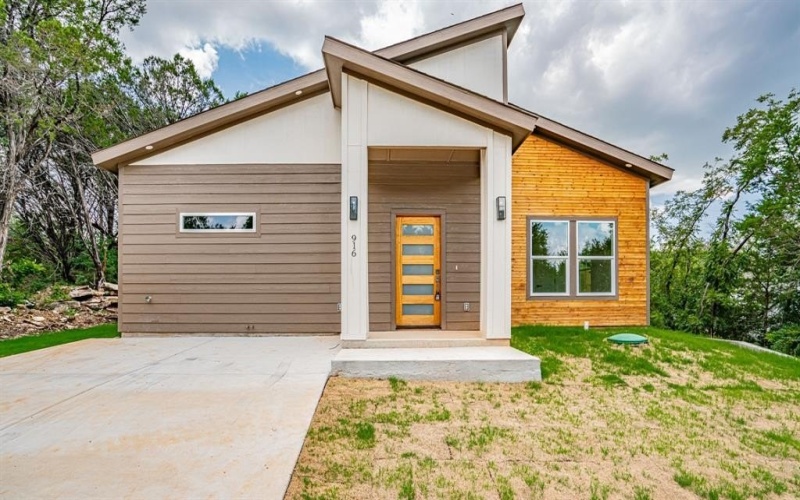 916 Colorado River Drive, Granbury, TX 76048, 2 Habitaciones Habitaciones , ,2 BañosBaños,Residential,En Venta,916 Colorado River Drive,20995289
