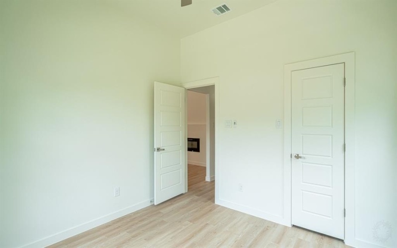 916 Colorado River Drive, Granbury, TX 76048, 2 Habitaciones Habitaciones , ,2 BañosBaños,Residential,En Venta,916 Colorado River Drive,20995289