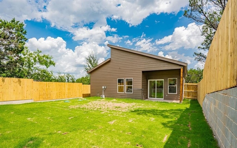 916 Colorado River Drive, Granbury, TX 76048, 2 Habitaciones Habitaciones , ,2 BañosBaños,Residential,En Venta,916 Colorado River Drive,20995289