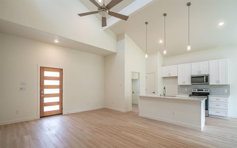 916 Colorado River Drive, Granbury, TX 76048, 2 Habitaciones Habitaciones , ,2 BañosBaños,Residential,En Venta,916 Colorado River Drive,20995289