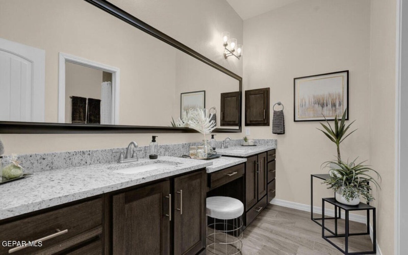 111 Lincoln Street, Sunland Park, NM 88063, 5 Habitaciones Habitaciones , ,2 BañosBaños,Residential,En Venta,111 Lincoln Street,905435