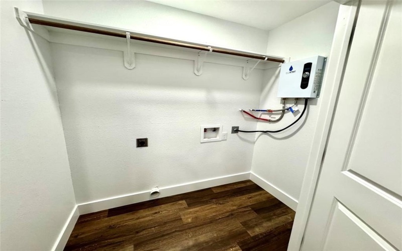 1215 Hulme Street, Bowie, TX 76230, 3 Bedrooms Bedrooms, ,2 BathroomsBathrooms,Residential,For Sale,1215 Hulme Street,0,20995666