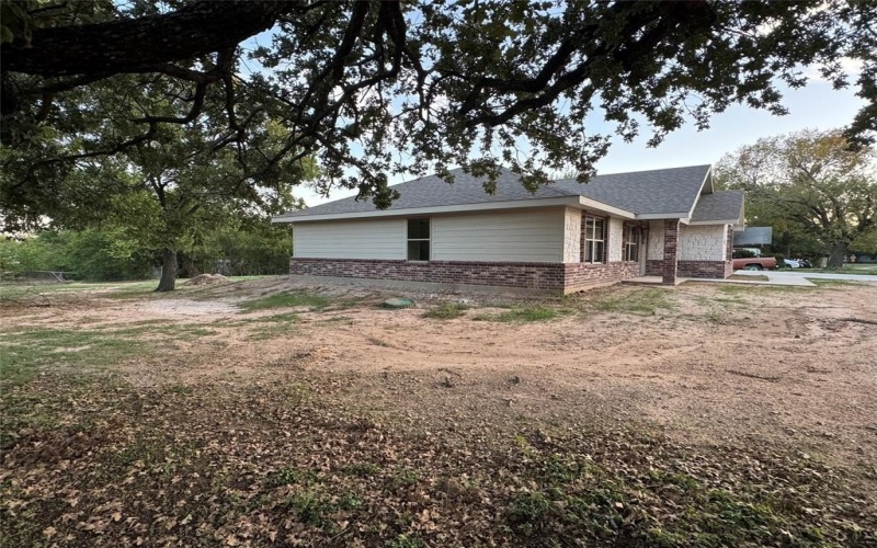 1215 Hulme Street, Bowie, TX 76230, 3 Bedrooms Bedrooms, ,2 BathroomsBathrooms,Residential,For Sale,1215 Hulme Street,0,20995666