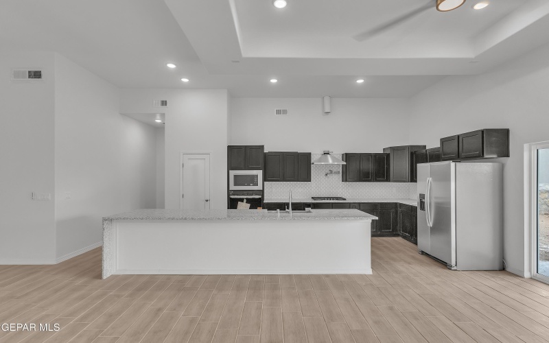 15136 Ambition Avenue, El Paso, TX 79938, 5 Bedrooms Bedrooms, ,3 BathroomsBathrooms,Residential,For Sale,15136 Ambition Avenue,895043