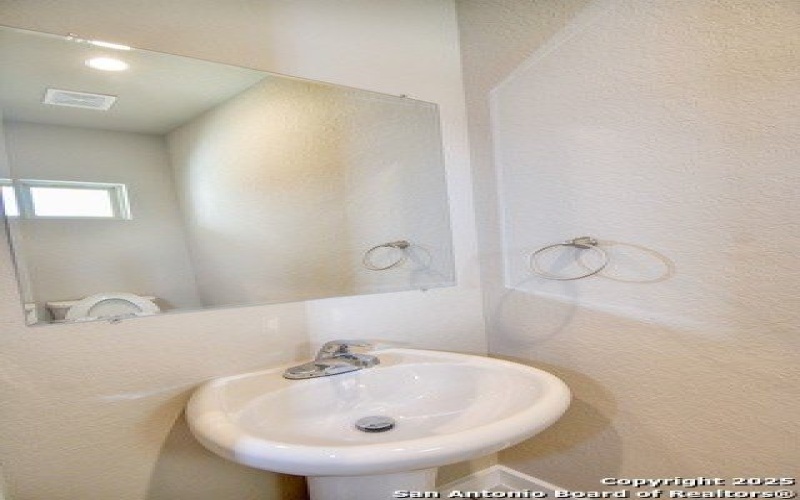 8311 Via Pisa, San Antonio, TX 78227, ,8 BathroomsBathrooms,Residential Multi Family,For Sale,8311 Via Pisa,1882643