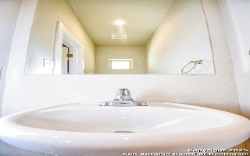 8311 Via Pisa, San Antonio, TX 78227, ,8 BathroomsBathrooms,Residential Multi Family,For Sale,8311 Via Pisa,1882643