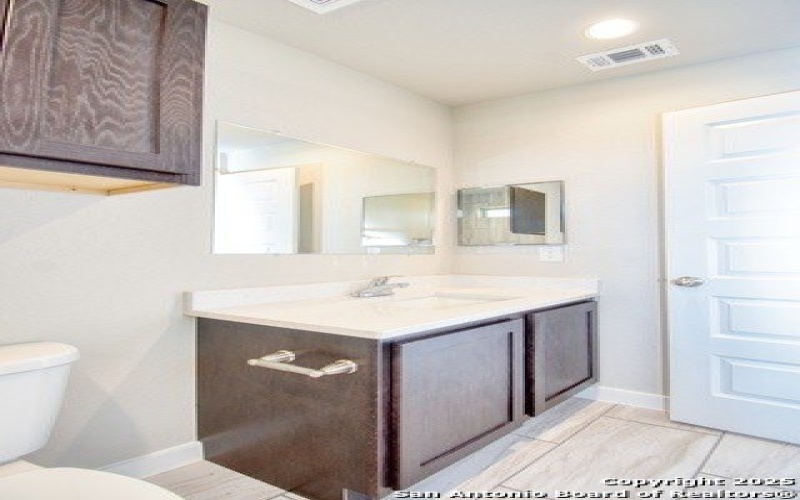 8311 Via Pisa, San Antonio, TX 78227, ,8 BathroomsBathrooms,Residential Multi Family,For Sale,8311 Via Pisa,1882643