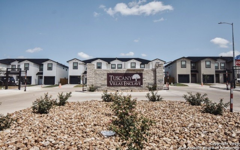 8311 Via Pisa, San Antonio, TX 78227, ,8 BathroomsBathrooms,Residential Multi Family,For Sale,8311 Via Pisa,1882643