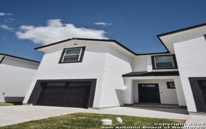 8311 Via Pisa, San Antonio, TX 78227, ,8 BathroomsBathrooms,Residential Multi Family,For Sale,8311 Via Pisa,1882643