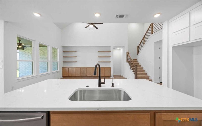 8616 Peristyle Drive, Austin, TX 78744, 4 Bedrooms Bedrooms, ,5 BathroomsBathrooms,Residential,For Sale,8616 Peristyle Drive,0,586036