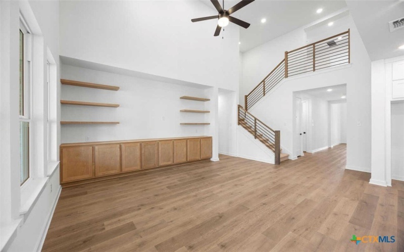 8616 Peristyle Drive, Austin, TX 78744, 4 Bedrooms Bedrooms, ,5 BathroomsBathrooms,Residential,For Sale,8616 Peristyle Drive,0,586036