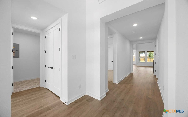 8616 Peristyle Drive, Austin, TX 78744, 4 Bedrooms Bedrooms, ,5 BathroomsBathrooms,Residential,For Sale,8616 Peristyle Drive,0,586036
