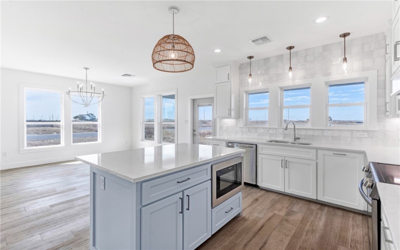 7538 La Concha Boulevard, Port Aransas, TX 78373, 4 Bedrooms Bedrooms, ,2 BathroomsBathrooms,Residential,For Sale,7538 La Concha Boulevard,461831