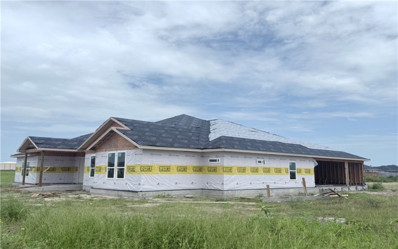 722 Mama Fefi Drive, Corpus Christi, TX 78414, 5 Bedrooms Bedrooms, ,3 BathroomsBathrooms,Residential,For Sale,722 Mama Fefi Drive,461852