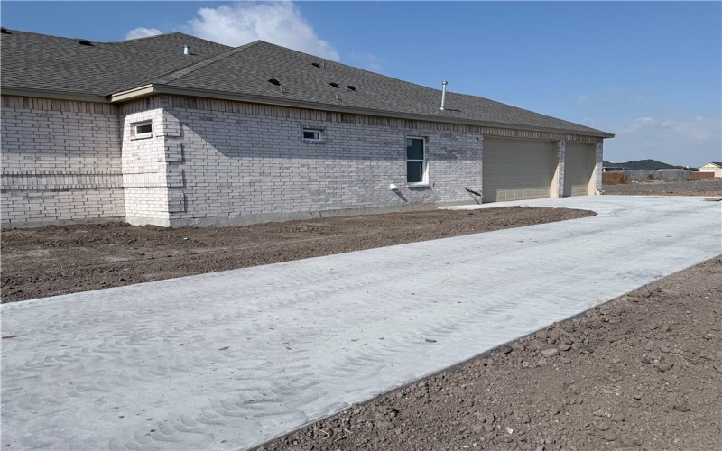 722 Mama Fefi Drive, Corpus Christi, TX 78414, 5 Habitaciones Habitaciones , ,3 BañosBaños,Residential,En Venta,722 Mama Fefi Drive,0,461852