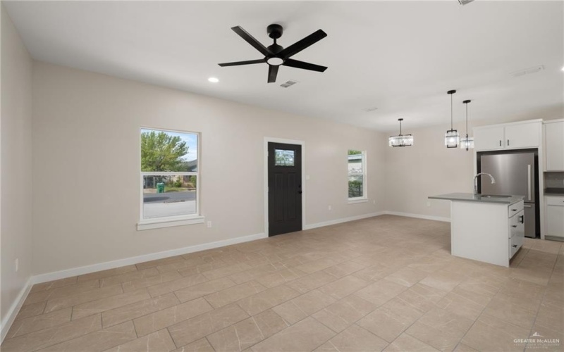 505 E Hawk Avenue E, Pharr, TX 78577, 3 Habitaciones Habitaciones , ,2 BañosBaños,Residential,En Venta,505 E Hawk Avenue E,475653