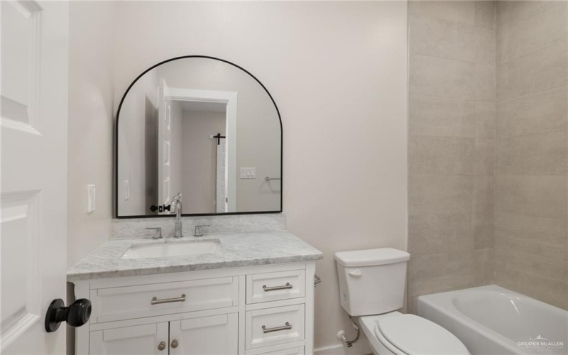 505 E Hawk Avenue E, Pharr, TX 78577, 3 Habitaciones Habitaciones , ,2 BañosBaños,Residential,En Venta,505 E Hawk Avenue E,475653