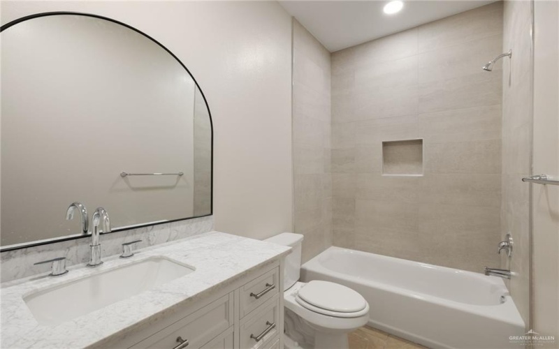 505 E Hawk Avenue E, Pharr, TX 78577, 3 Habitaciones Habitaciones , ,2 BañosBaños,Residential,En Venta,505 E Hawk Avenue E,475653