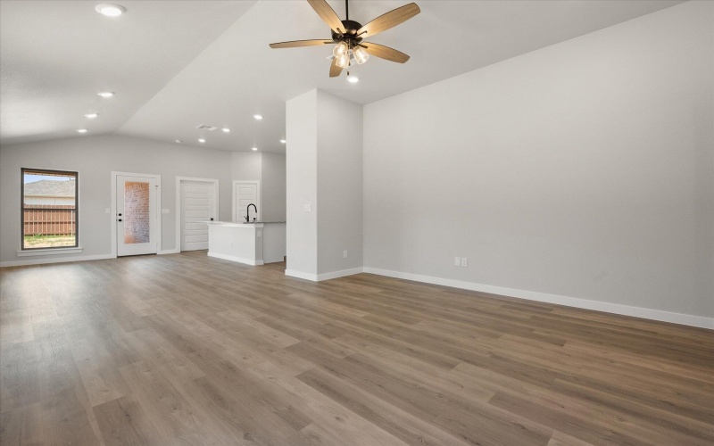 308 E 26th Street, Wolfforth, TX 79382, 4 Habitaciones Habitaciones , ,2 BañosBaños,Residential,En Venta,308 E 26th Street,0,202557556