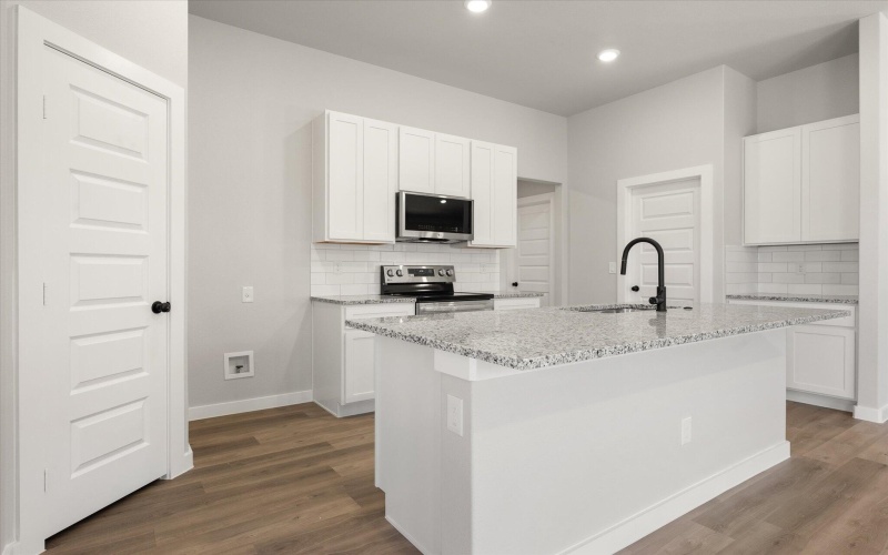 308 E 26th Street, Wolfforth, TX 79382, 4 Habitaciones Habitaciones , ,2 BañosBaños,Residential,En Venta,308 E 26th Street,0,202557556