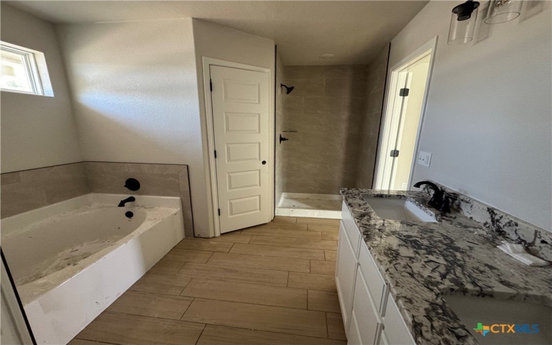 2516 Cowgirl Trail, Belton, TX 76513, 4 Habitaciones Habitaciones , ,2 BañosBaños,Residential,En Venta,2516 Cowgirl Trail,586156