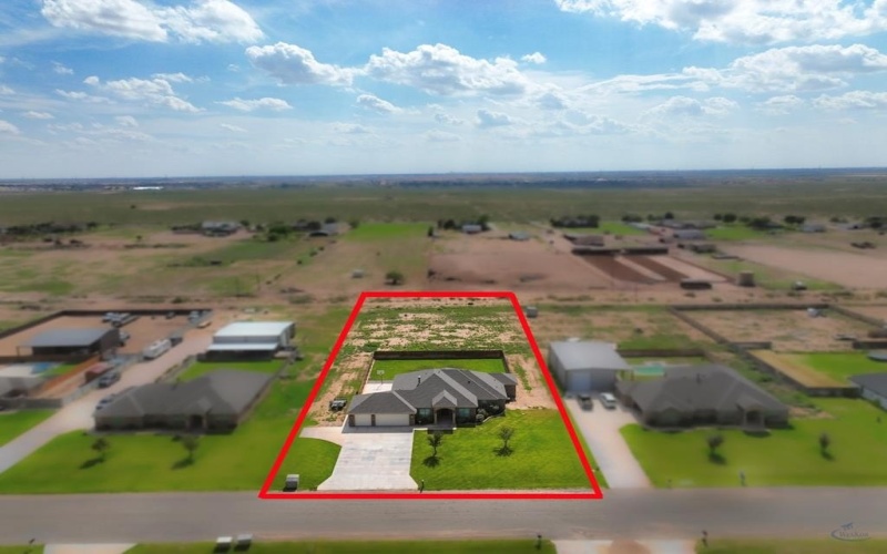 1320 S County Rd 1069, Midland, TX 79706, 4 Habitaciones Habitaciones , ,3 BañosBaños,Residential,En Venta,1320 S County Rd 1069,161562