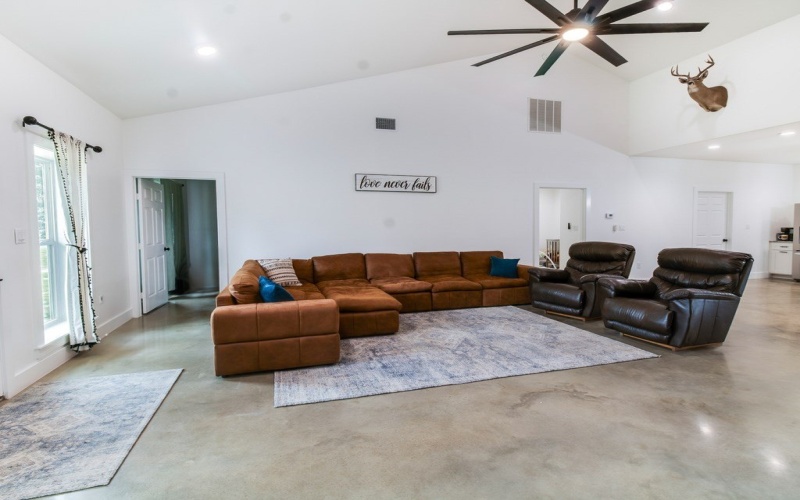 746 An County Rd 2150, PALESTINE, TX 75801, 3 Bedrooms Bedrooms, ,2 BathroomsBathrooms,Residential,For Sale,746 An County Rd 2150,101338
