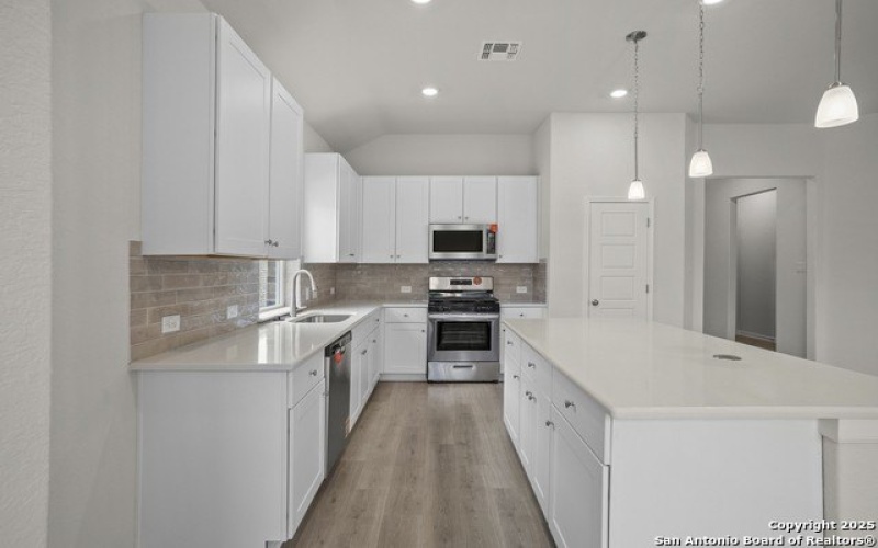 6807 Comanche Band, San Antonio, TX 78233, 3 Bedrooms Bedrooms, ,2 BathroomsBathrooms,Residential,For Sale,6807 Comanche Band,0,1820342