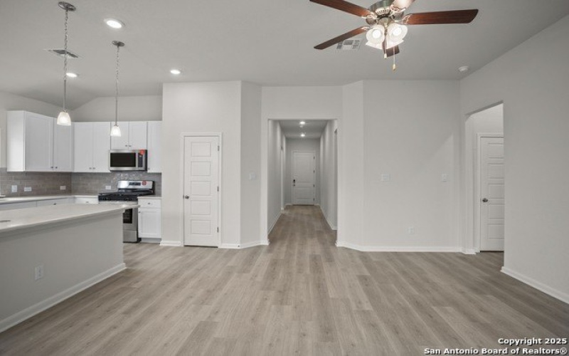 6807 Comanche Band, San Antonio, TX 78233, 3 Bedrooms Bedrooms, ,2 BathroomsBathrooms,Residential,For Sale,6807 Comanche Band,0,1820342