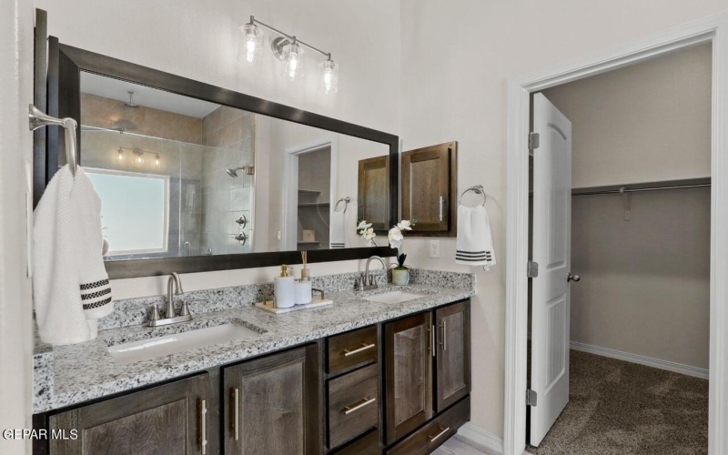 159 White Oaks Trail, Sunland Park, NM 88063, 4 Habitaciones Habitaciones , ,2 BañosBaños,Residential,En Venta,159 White Oaks Trail,905443