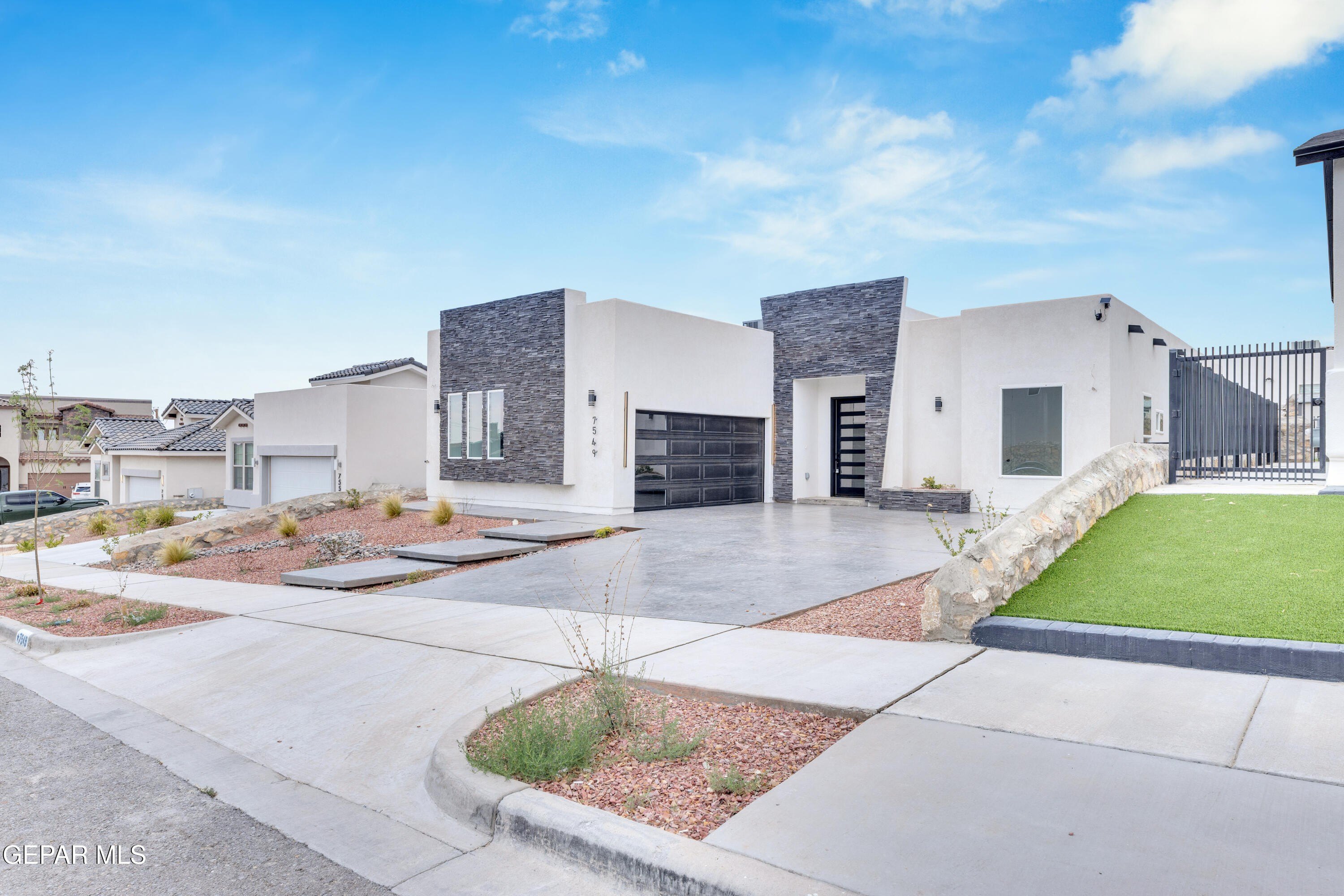 706849 7549 ENCHANTED PARK DR, El Paso, TX 79911, 3 Habitaciones Habitaciones , ,3 BañosBaños,Residential,En Venta,706849 7549 ENCHANTED PARK DR,926204