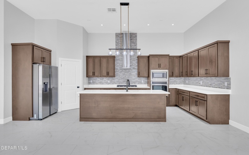 706849 7549 ENCHANTED PARK DR, El Paso, TX 79911, 3 Habitaciones Habitaciones , ,3 BañosBaños,Residential,En Venta,706849 7549 ENCHANTED PARK DR,926204