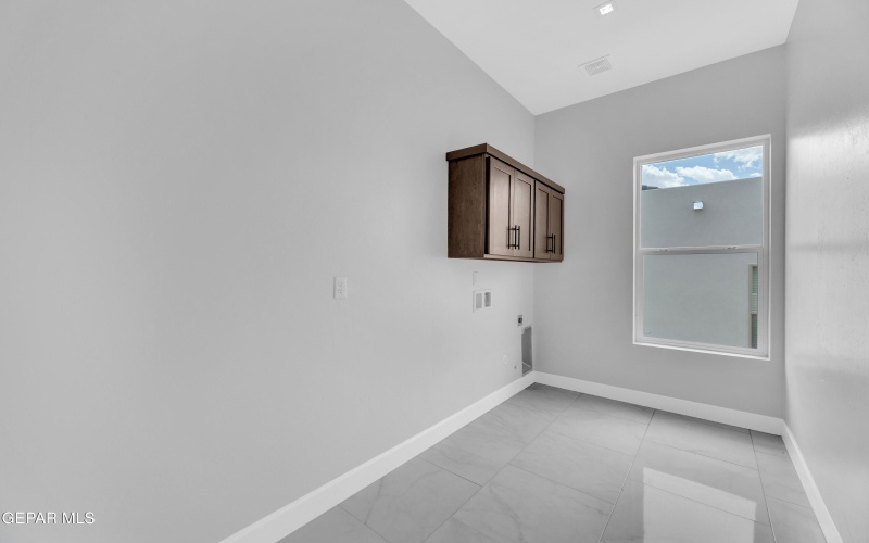 706849 7549 ENCHANTED PARK DR, El Paso, TX 79911, 3 Habitaciones Habitaciones , ,3 BañosBaños,Residential,En Venta,706849 7549 ENCHANTED PARK DR,926204