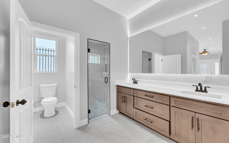 706849 7549 ENCHANTED PARK DR, El Paso, TX 79911, 3 Habitaciones Habitaciones , ,3 BañosBaños,Residential,En Venta,706849 7549 ENCHANTED PARK DR,926204