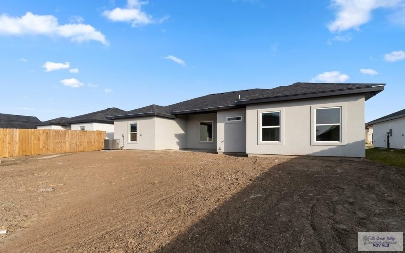 721 KAYLEE DR, LA FERIA, TX 78559, 4 Bedrooms Bedrooms, ,2 BathroomsBathrooms,Residential,For Sale,721 KAYLEE DR,29766107