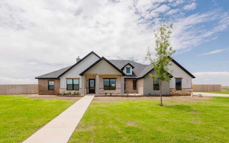 1203 County Rd 7710, Lubbock, TX 79423, 4 Habitaciones Habitaciones , ,3 BañosBaños,Residential,En Venta,1203 County Rd 7710,202557615
