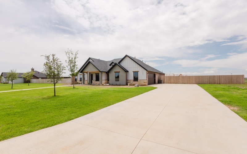 1203 County Rd 7710, Lubbock, TX 79423, 4 Habitaciones Habitaciones , ,3 BañosBaños,Residential,En Venta,1203 County Rd 7710,202557615
