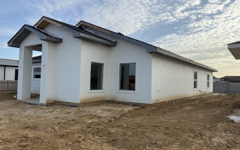 2806 Adamsville, LAREDO, TX 78046, 3 Bedrooms Bedrooms, ,2 BathroomsBathrooms,Residential,For Sale,2806 Adamsville,20252997