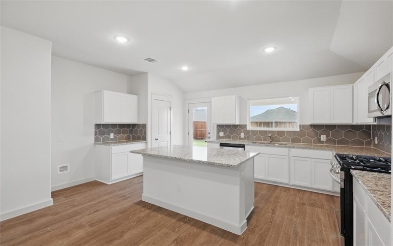 1174 Baker Bridge Drive, Forney, TX 75126, 3 Bedrooms Bedrooms, ,2 BathroomsBathrooms,Residential,For Sale,1174 Baker Bridge Drive,20781305