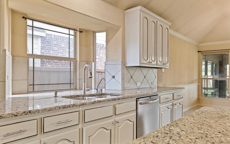7304 Darsena Drive, Grand Prairie, TX 75054, 4 Habitaciones Habitaciones , ,2 BañosBaños,Residential,En Venta,7304 Darsena Drive,0,20957961