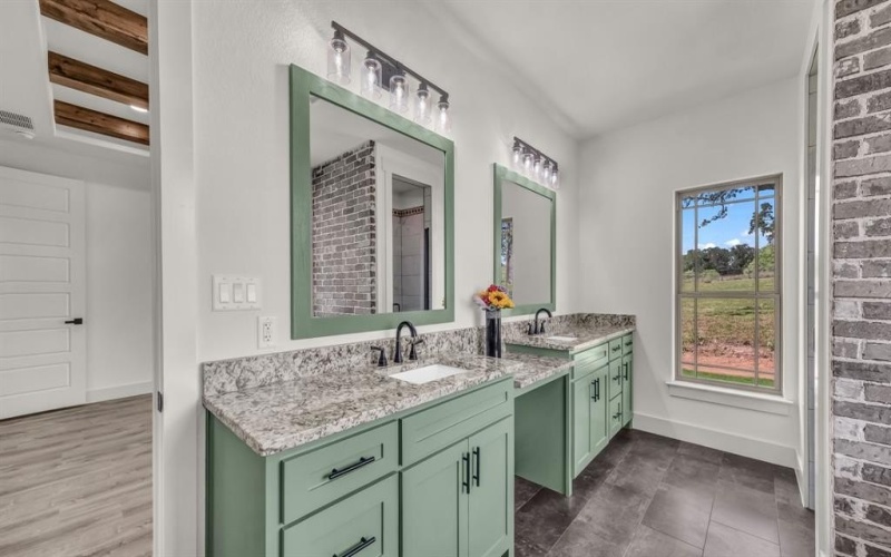 6915 Fm 1885, Weatherford, TX 76088, 4 Habitaciones Habitaciones , ,3 BañosBaños,Residential,En Venta,6915 Fm 1885,20984569