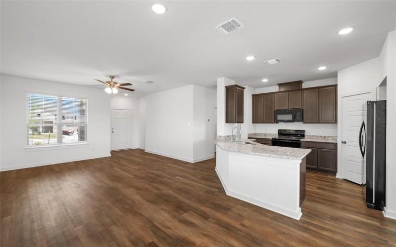 317 State Loop, Troy, TX 76579, 3 Bedrooms Bedrooms, ,2 BathroomsBathrooms,Residential,For Sale,317 State Loop,20986353