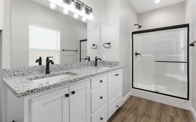 828 Bell Street, Sulphur Springs, TX 75482, 3 Bedrooms Bedrooms, ,2 BathroomsBathrooms,Residential,For Sale,828 Bell Street,20988146