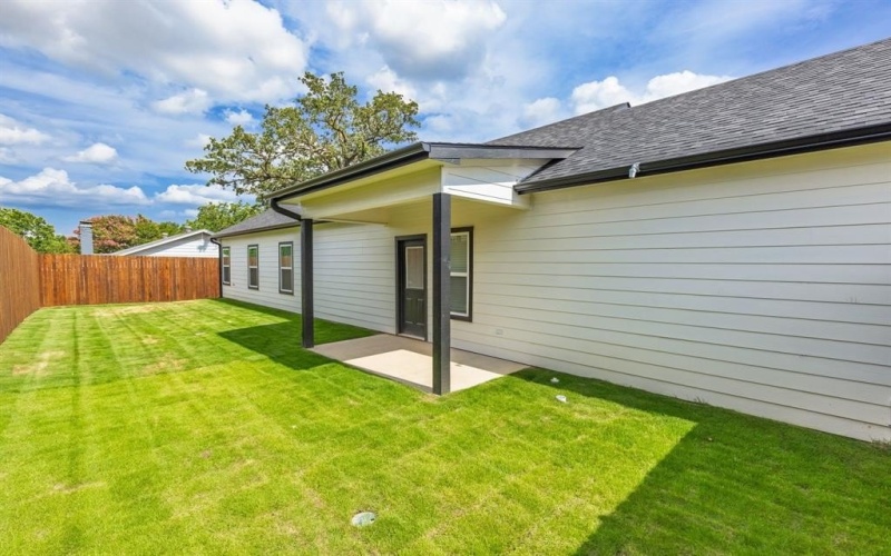 828 Bell Street, Sulphur Springs, TX 75482, 3 Bedrooms Bedrooms, ,2 BathroomsBathrooms,Residential,For Sale,828 Bell Street,20988146
