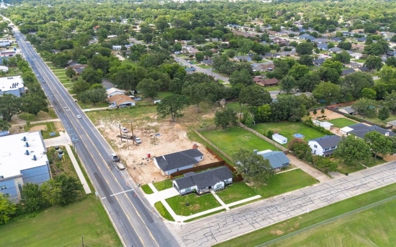 828 Bell Street, Sulphur Springs, TX 75482, 3 Bedrooms Bedrooms, ,2 BathroomsBathrooms,Residential,For Sale,828 Bell Street,20988146