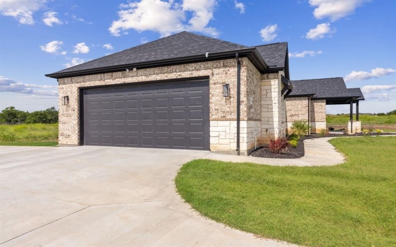 8405 Bronco Drive, Godley, TX 76044, 3 Bedrooms Bedrooms, ,2 BathroomsBathrooms,Residential,For Sale,8405 Bronco Drive,20992545
