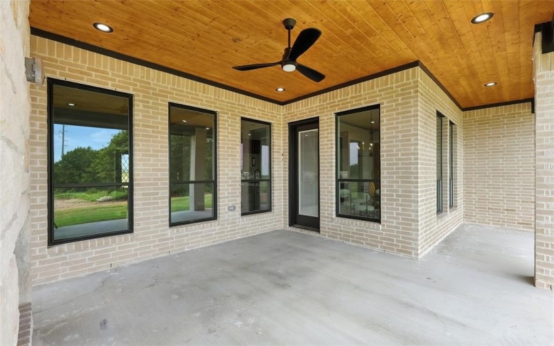 2081 Glenhollow Drive, Weatherford, TX 76088, 5 Bedrooms Bedrooms, ,3 BathroomsBathrooms,Residential,For Sale,2081 Glenhollow Drive,20992690