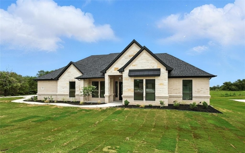 2081 Glenhollow Drive, Weatherford, TX 76088, 5 Bedrooms Bedrooms, ,3 BathroomsBathrooms,Residential,For Sale,2081 Glenhollow Drive,20992690