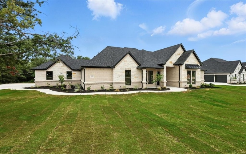 2081 Glenhollow Drive, Weatherford, TX 76088, 5 Bedrooms Bedrooms, ,3 BathroomsBathrooms,Residential,For Sale,2081 Glenhollow Drive,20992690