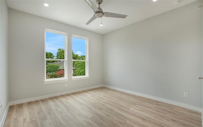 114 W Ohio Avenue, Dallas, TX 75224, 5 Habitaciones Habitaciones , ,3 BañosBaños,Residential,En Venta,114 W Ohio Avenue,20993774